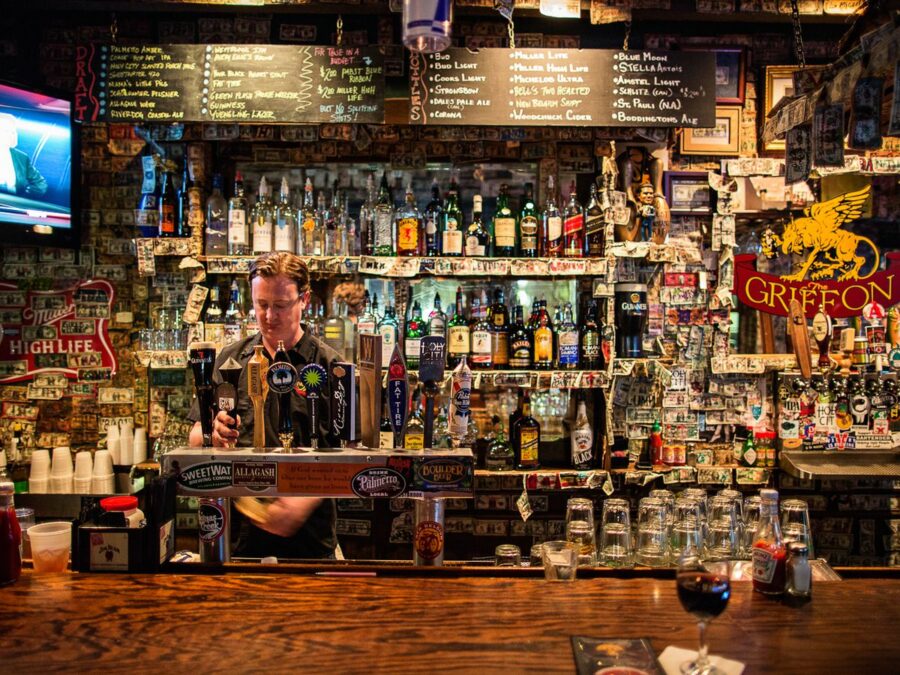 best bars in Charleston