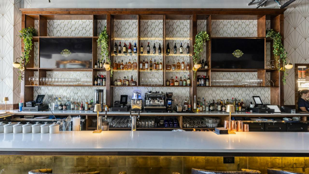 Best Bars In Charleston: The Habit
